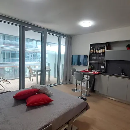 Waterfront Experience Apartment Genua